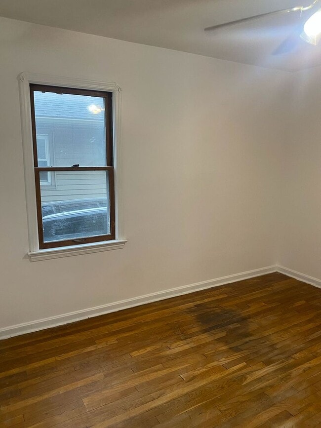 Building Photo - Charming 3-Bedroom Single-Family Home in Quiet Parma Neighborhood