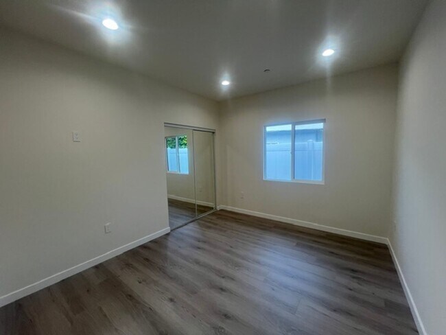 Building Photo - 7317-7321 Garden Grove Avenue