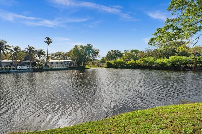 Building Photo - 1701 NW 96th Terrace