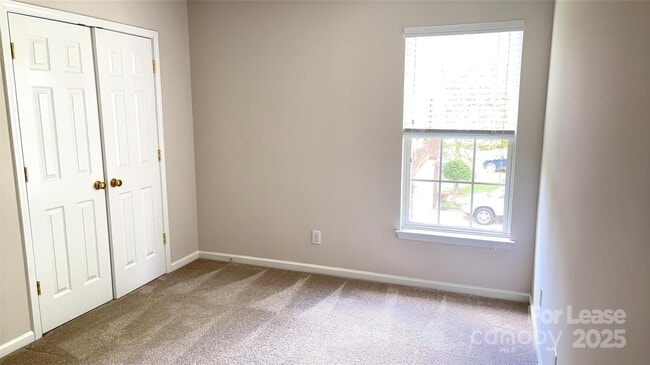 Building Photo - 8620 Grey Squirrel Ct