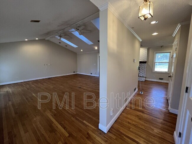 Building Photo - 3735 Pittman Rd SW