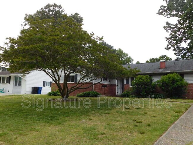 Building Photo - 13420 Crest Cir