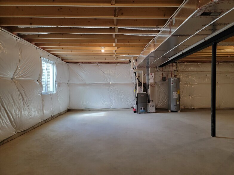 Building Photo - 169 Robert Cir