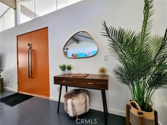 Building Photo - 2499 S Palm Canyon Dr