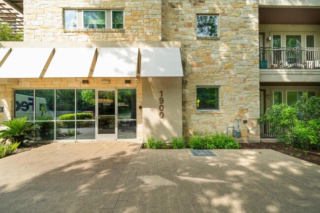 Building Photo - 1900 Barton Springs Rd