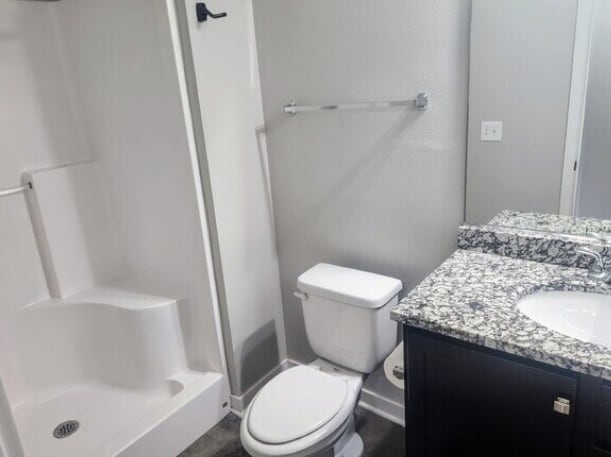 Building Photo - 7878 Cottonwood Ln