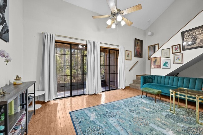 Building Photo - this well-maintained townhome features 2 bedrooms and 2 bathrooms