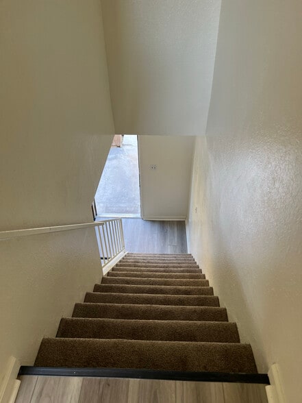 Building Photo - 43711 Challenger Way