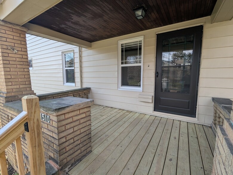 Building Photo - 1510 Wood Rd