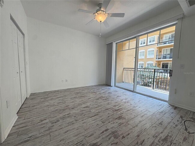 Building Photo - 1064 N Tamiami Trl