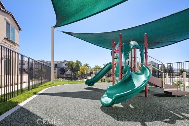 Building Photo - 36591 Pepino Ct