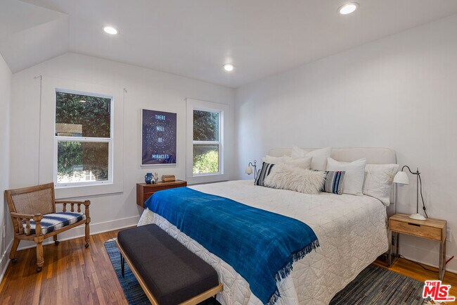 Building Photo - 2217 Scott Ave