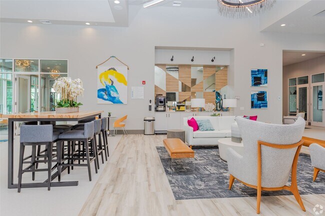 Building Photo - Vive Apartments - Studio 1 Bedroom - S1-E3...