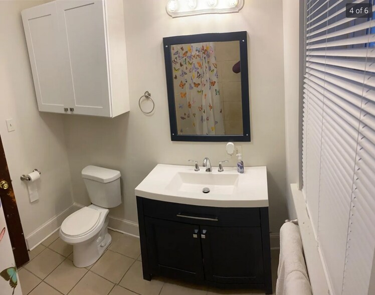 Building Photo - 6406 S Greenwood Ave