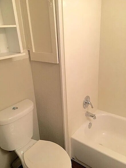 Building Photo - 2614 23rd St