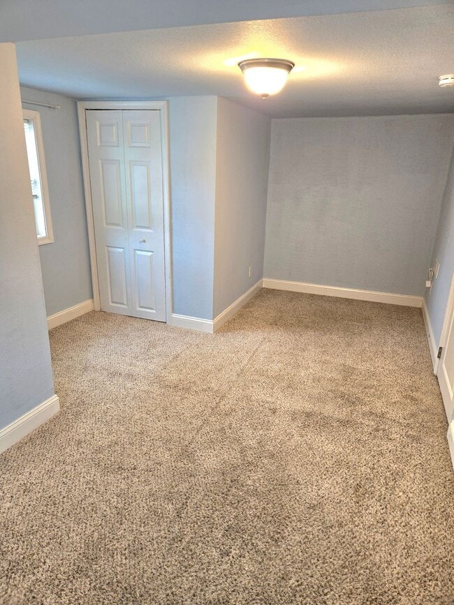 Building Photo - Beautiful Move-In Ready Single Family Home!