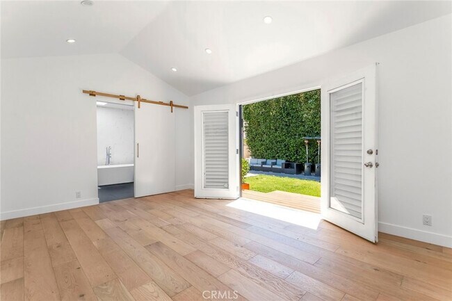 Building Photo - 1444 Stearns Dr