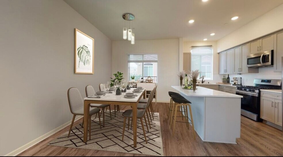 Dining/Kitchen - 812 Ada St