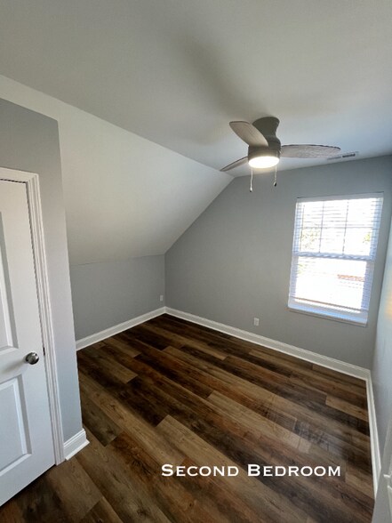 Building Photo - 1014 Villa Ave