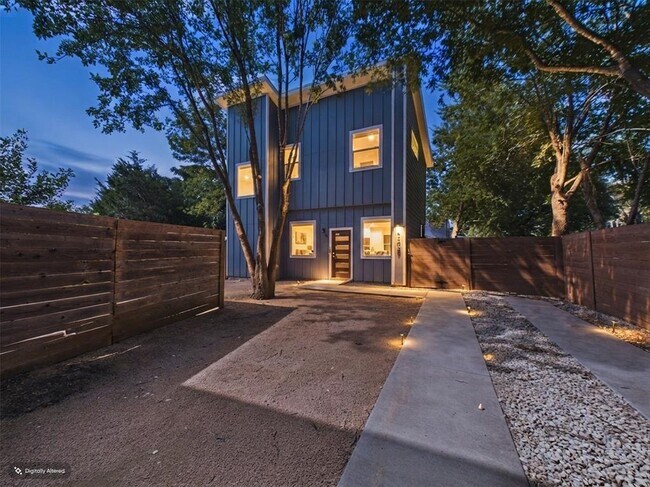 Building Photo - 6204 Langham St