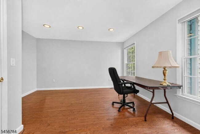 Building Photo - 7 Pinehurst Cir