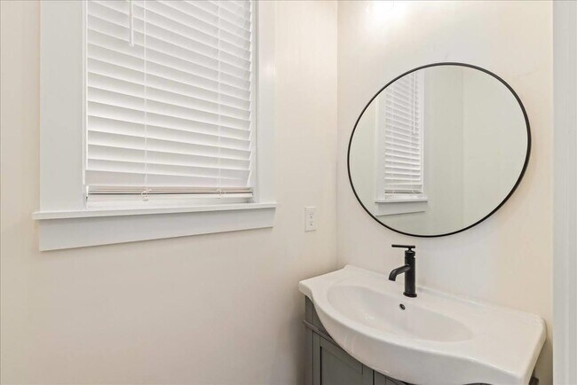 Building Photo - 4028 Poets Trl