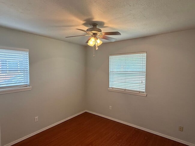 Building Photo - Cute 3 bed, 1 Bath in Central Edmond