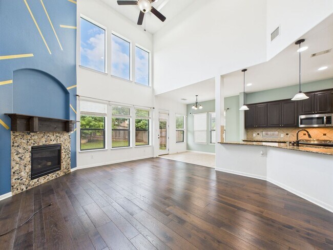 Building Photo - Sendero Springs