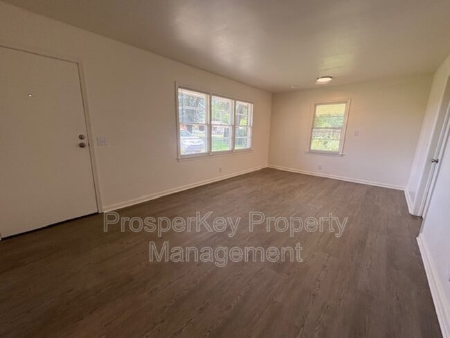 Building Photo - 2722 Blan St