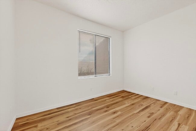 Building Photo - 4200 Ridgeway Ct