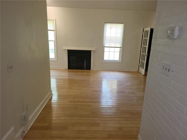 Building Photo - 3873 King Edward Trail SW