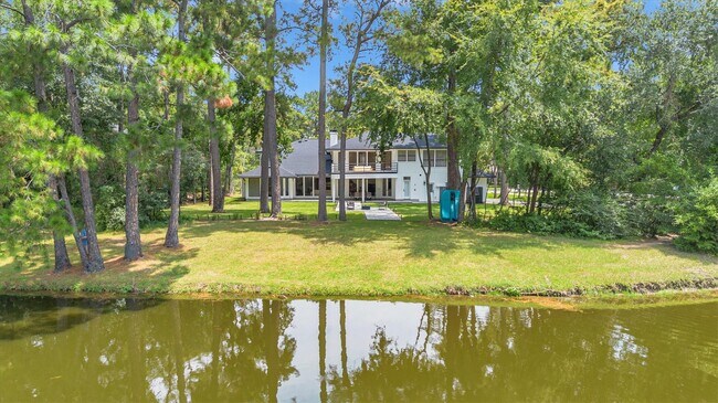 Building Photo - 1 E Wedgewood Glen