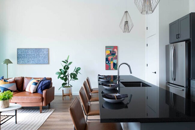 Building Photo - 109 N Gregson St