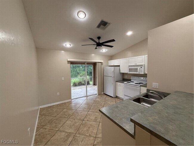 Building Photo - 17549 Oriole Rd