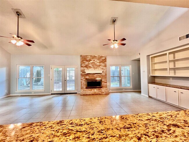 Building Photo - 11407 Briar Rose Dr