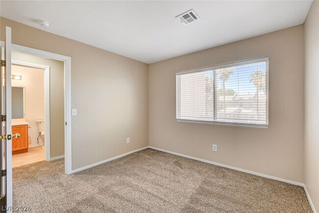 Building Photo - 3290 Dragon Fly St
