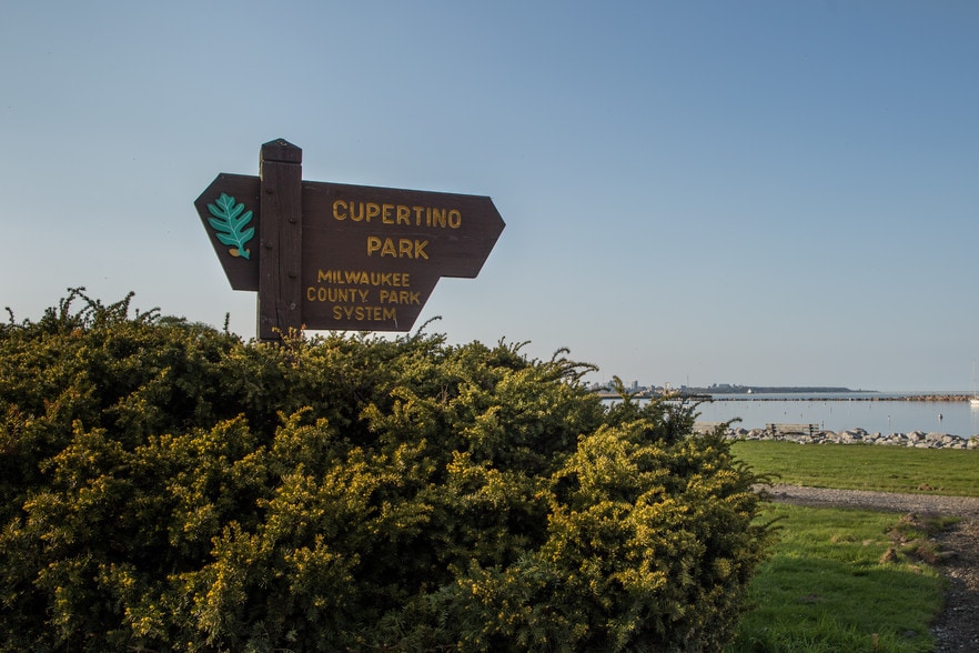 Steps from parks, paths and piers! - 2010 E Iron St