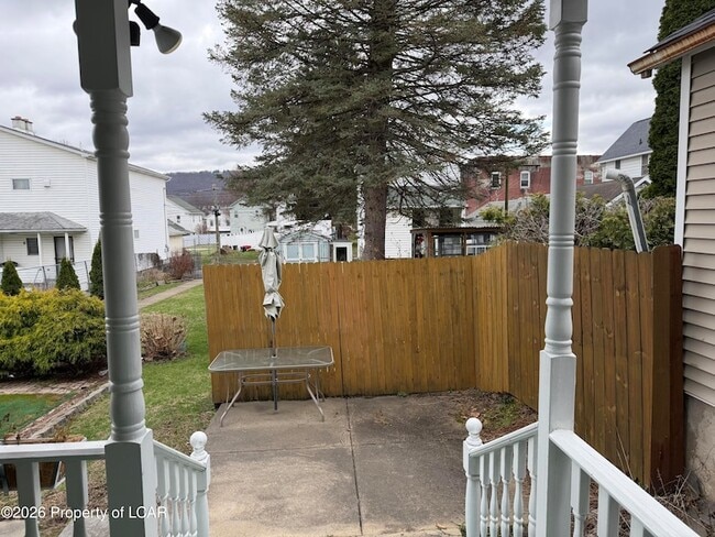 Building Photo - 178 S Sherman St