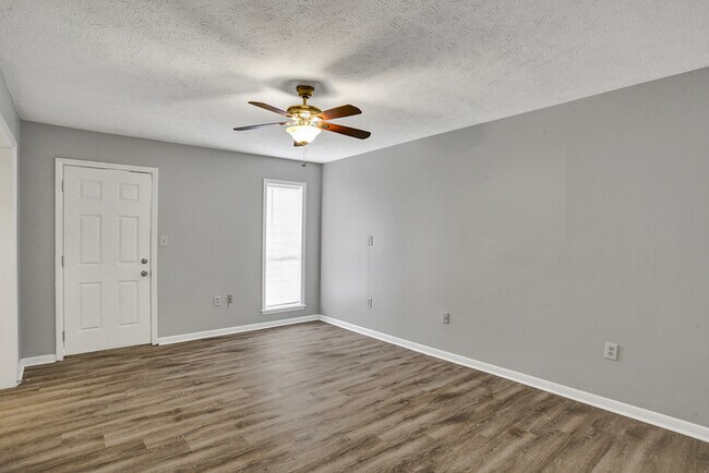 Building Photo - Cozy 4-Bedroom Home in Clinton, MS