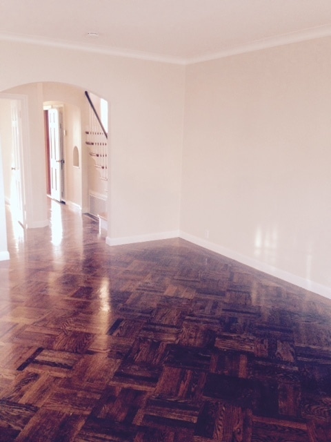 Building Photo - Enjoy indoor & outdoor living in this Spacious 4 Level, 3 bedroom 2 bath home in Lakeside District