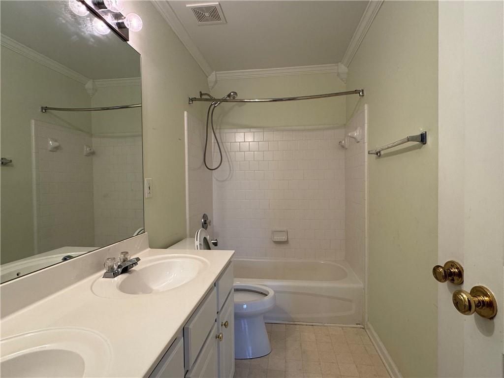 Building Photo - 15 Hawnley Trace