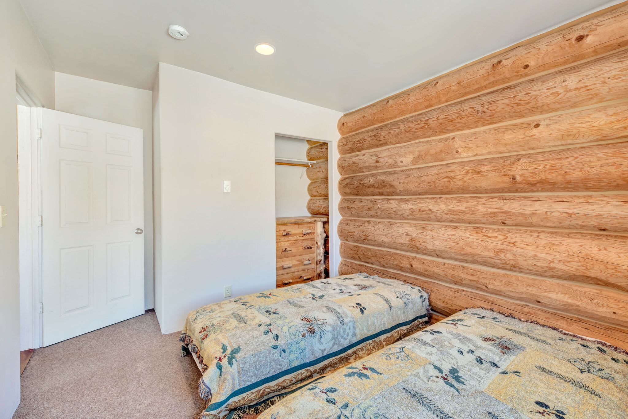 Building Photo - 38500 Lobo Ct