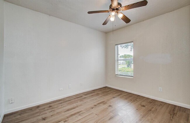 Building Photo - 2021 Spenwick Dr