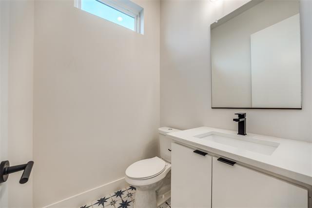 Building Photo - 4117 Munger Ave