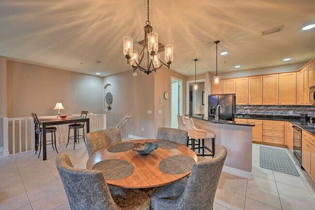 Building Photo - 9155 Delano St