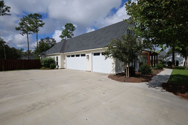 Building Photo - 3962 Buckhorn Ridge