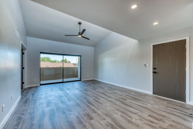 Building Photo - 6480 N 82nd St