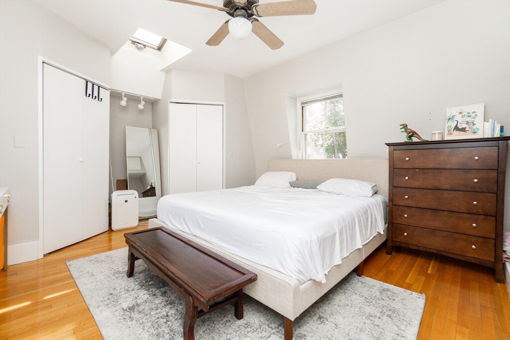 Building Photo - 69 Walker St