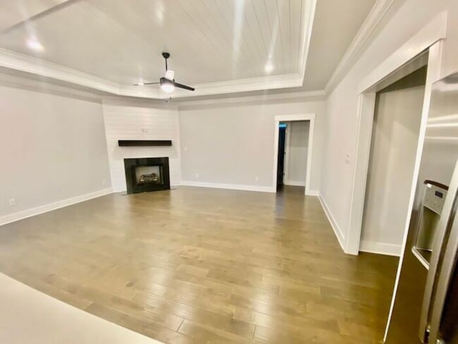 Building Photo - Great location in Athens