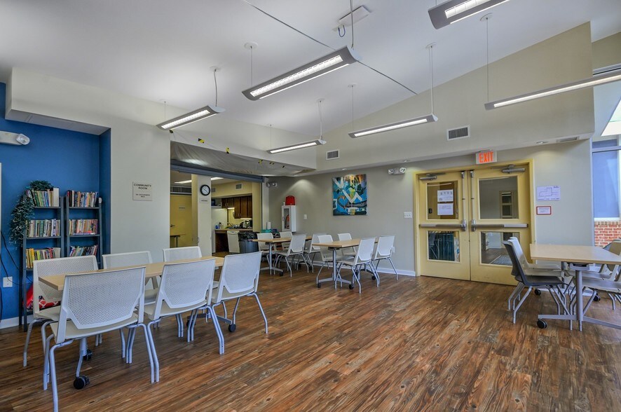 Stony Brook Apartments 3600 Buckman Rd Alexandria VA 22309